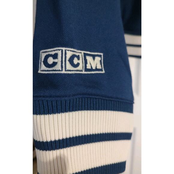 Men's CCM New York Rangers Varsity Jacket Blue NHL Zip Up 2016 Retro Style Small - Picture 3 of 5